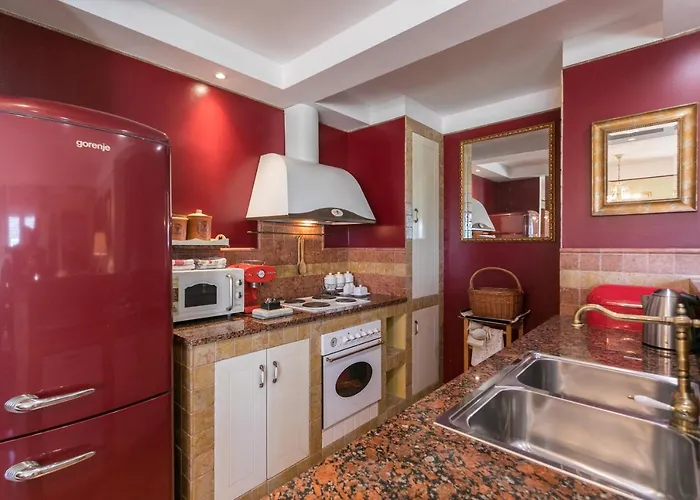 Luxury Sea View Apartments